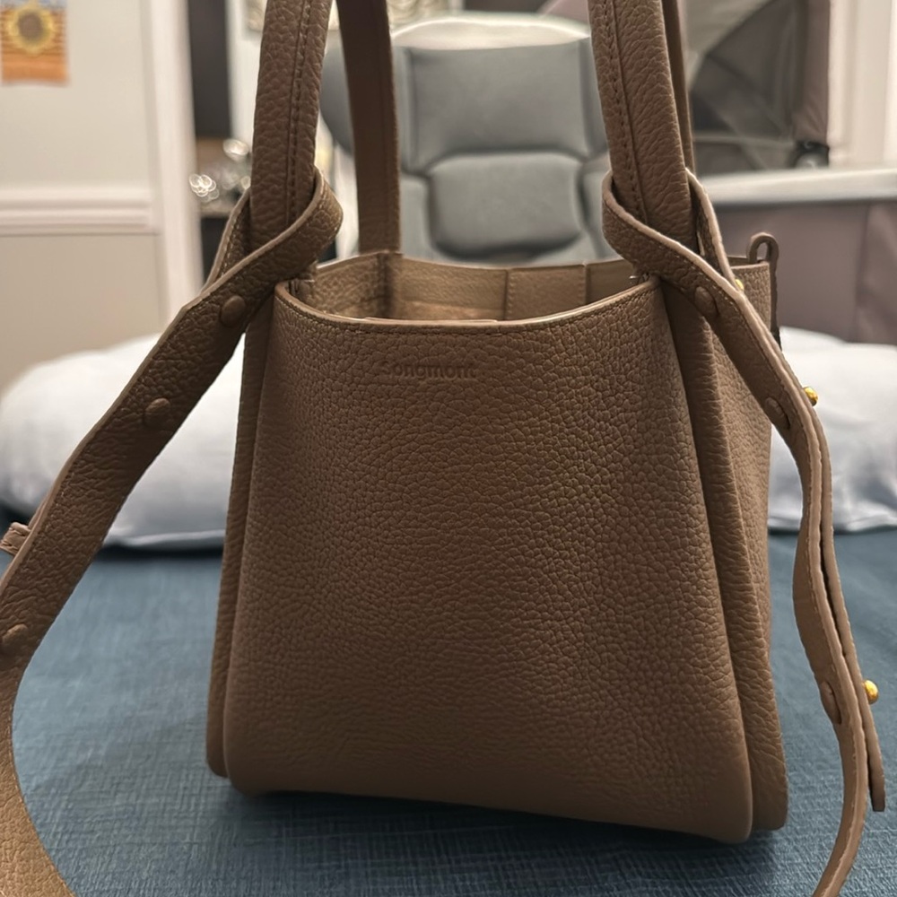 Songmont medium song bag in taupe- new version